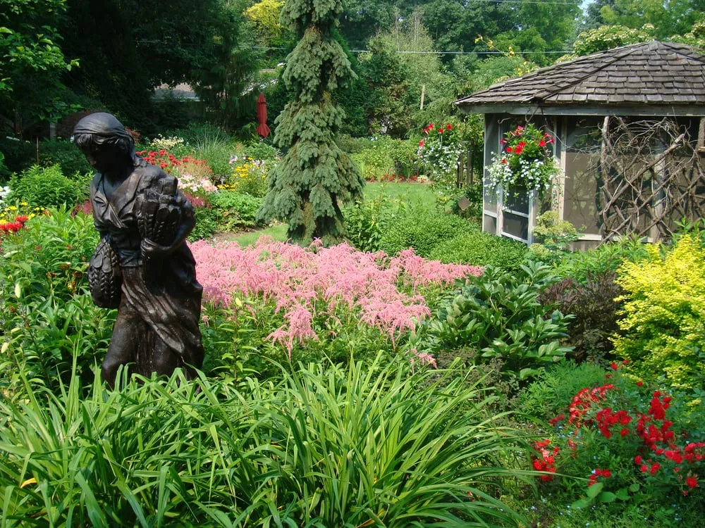 Top-rated lawn care service in Lake Geneva, WI by J&j Lawn and Landscape