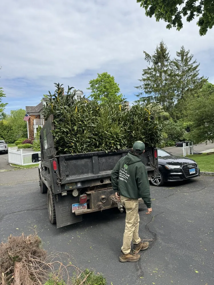 Reliable garden landscaping in Riverside, CT by J&J Lawn Care