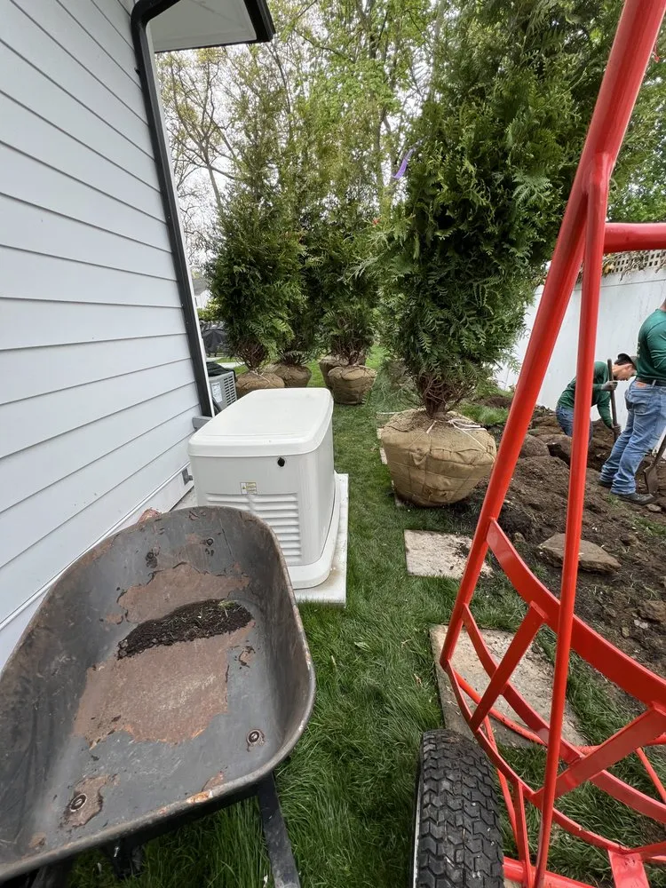 Professional yard maintenance experts serving Riverside, CT - J&J Lawn Care