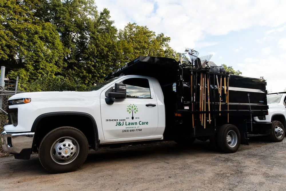 Affordable residential landscaping in Riverside, CT by J&J Lawn Care