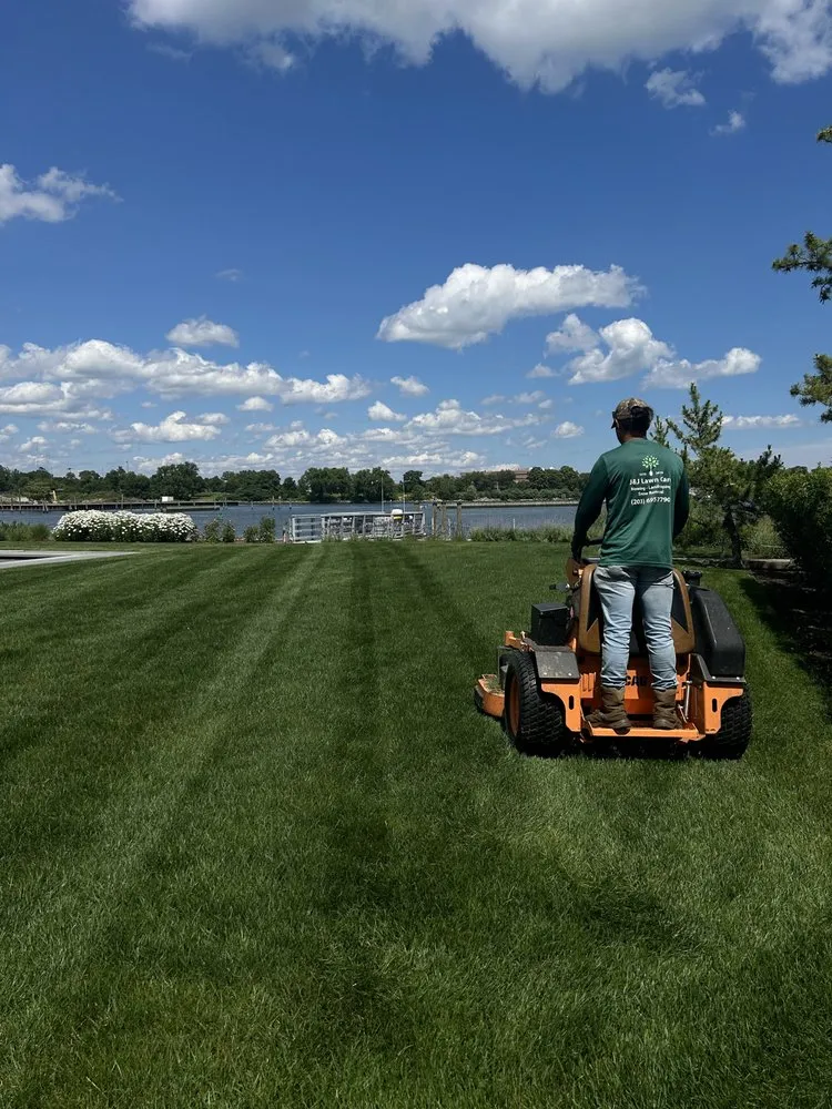 Top-rated residential landscaping with custom design across Riverside, CT - J&J Lawn Care
