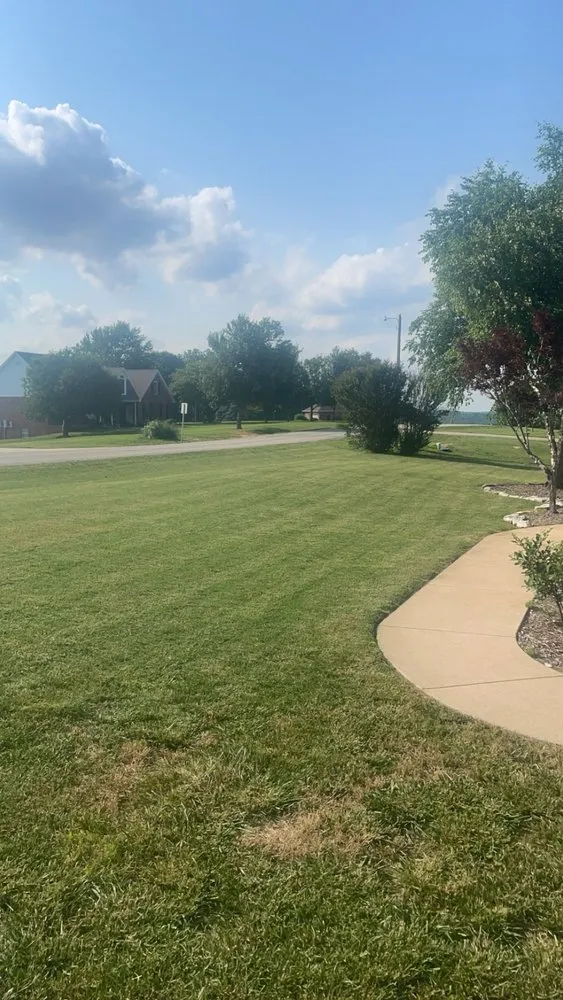 Local landscaping services in Blue Eye, MO by J&J Lawncare