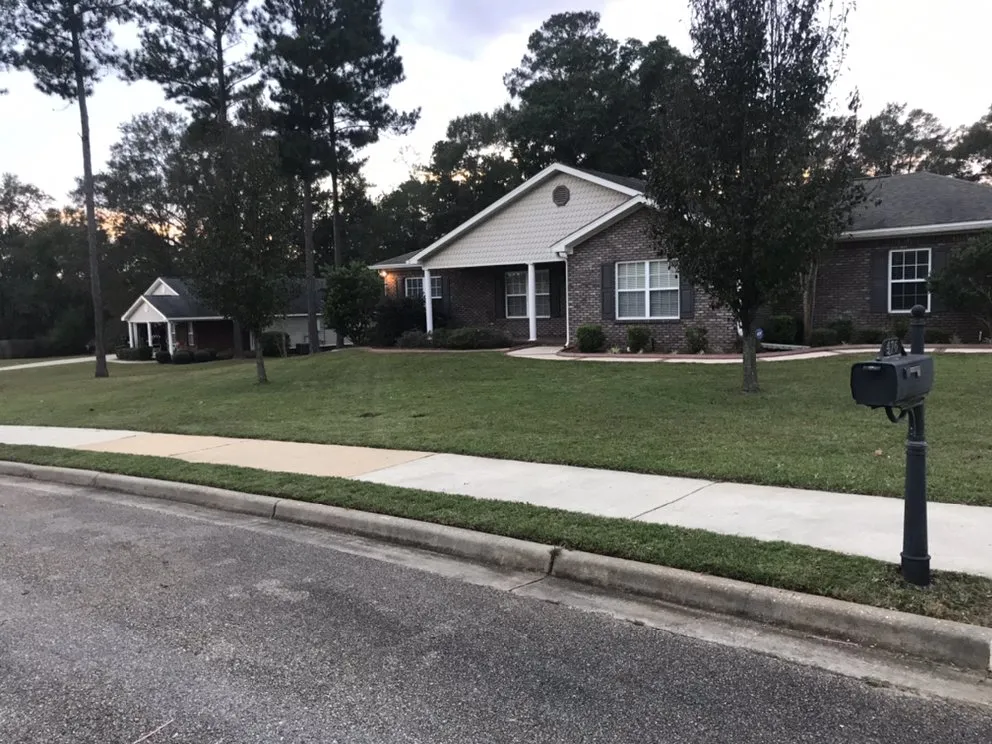 Reliable residential landscaping near you across New Brockton, AL - J&J Lawncare