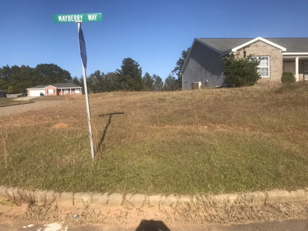 Custom lawn care service with custom design across New Brockton, AL - J&J Lawncare