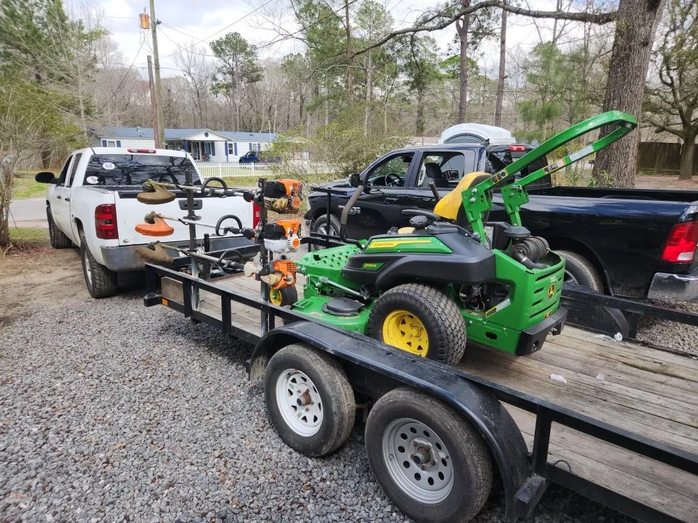 Trusted yard cleanup service experts serving Ravenel, SC - J&J Outdoor Services