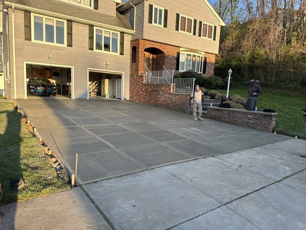 Custom lawn care service near you in East Haven, CT by J&J Stone and Gardens