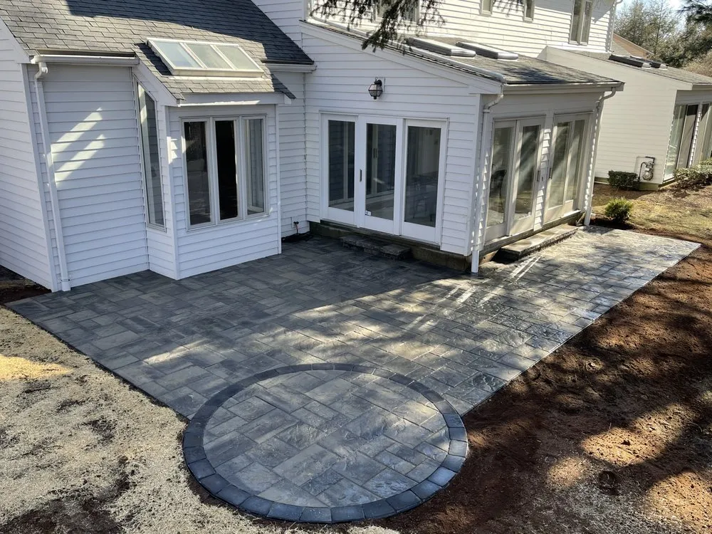 Local garden landscaping experts serving East Haven, CT - J&J Stone and Gardens