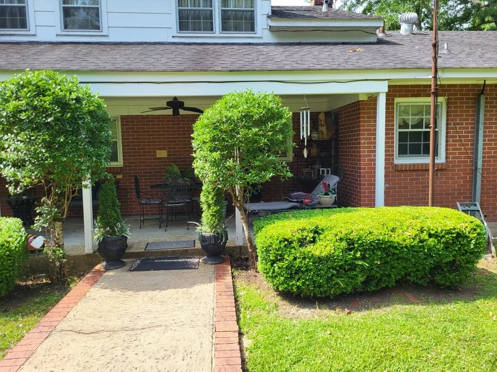 Expert landscape design in Kosciusko, MS - J&J Trim and Spray