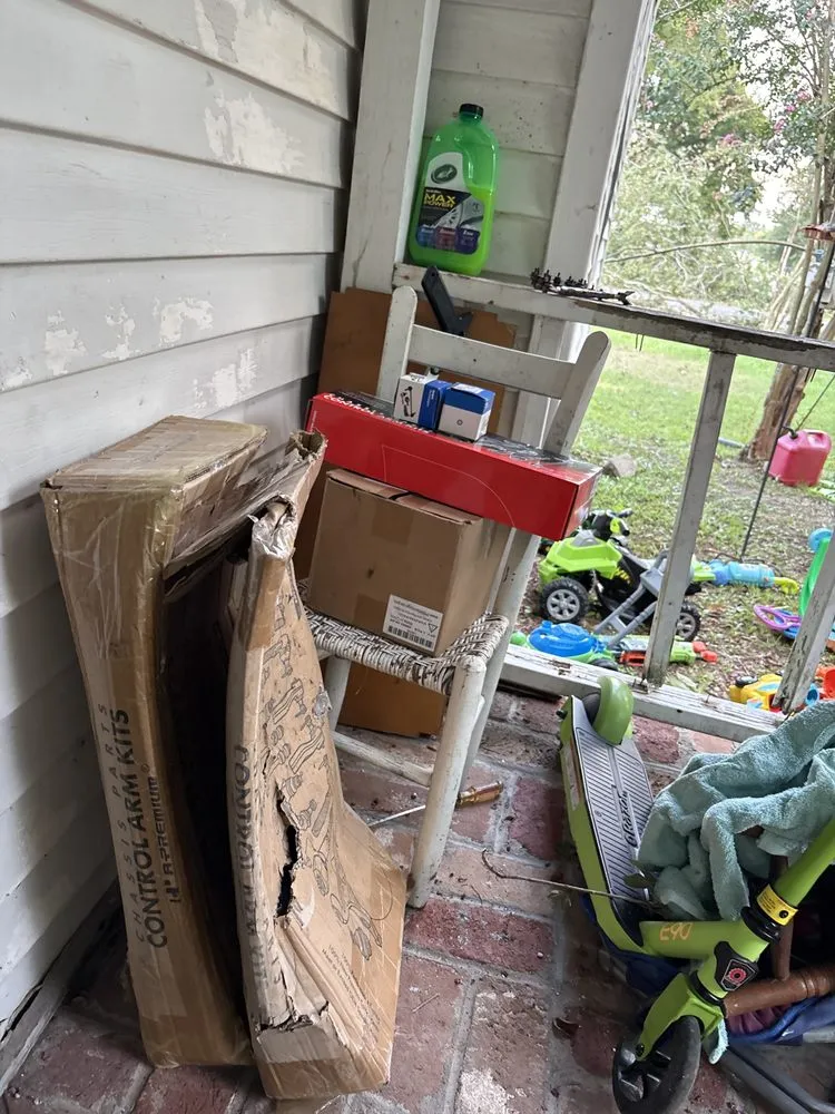 Trusted garden landscaping for beautiful yards in Oak Grove, LA by J&J Yards Service