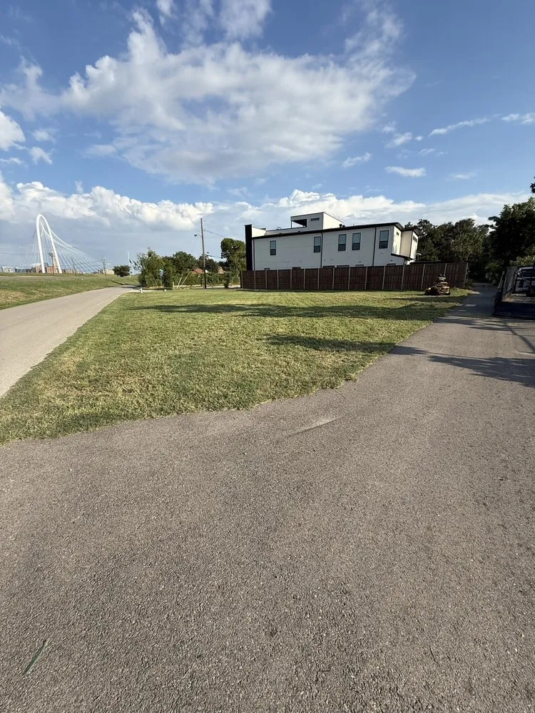 Trusted lawn mowing service in Dallas, TX by JJC DFW Lawn Care Services