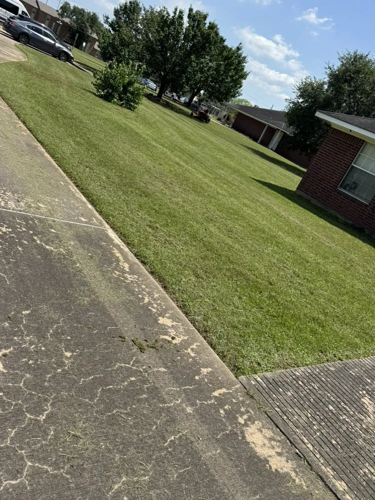 Reliable landscape design for residential properties in Seguin, TX by JJJRich Servicing