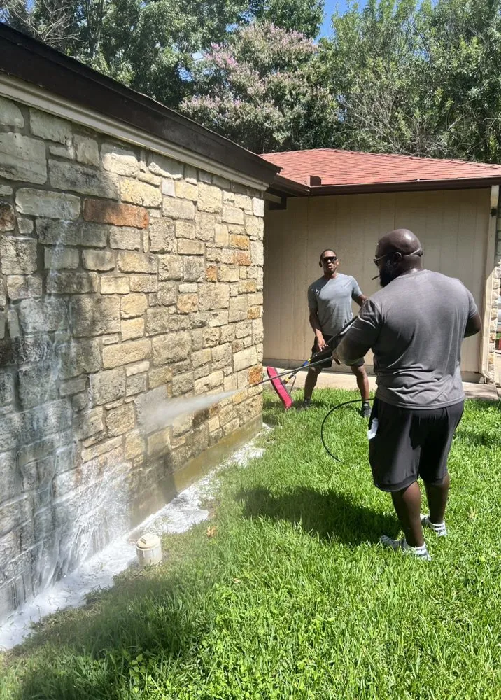 Trusted residential landscaping experts serving Seguin, TX - JJJRich Servicing