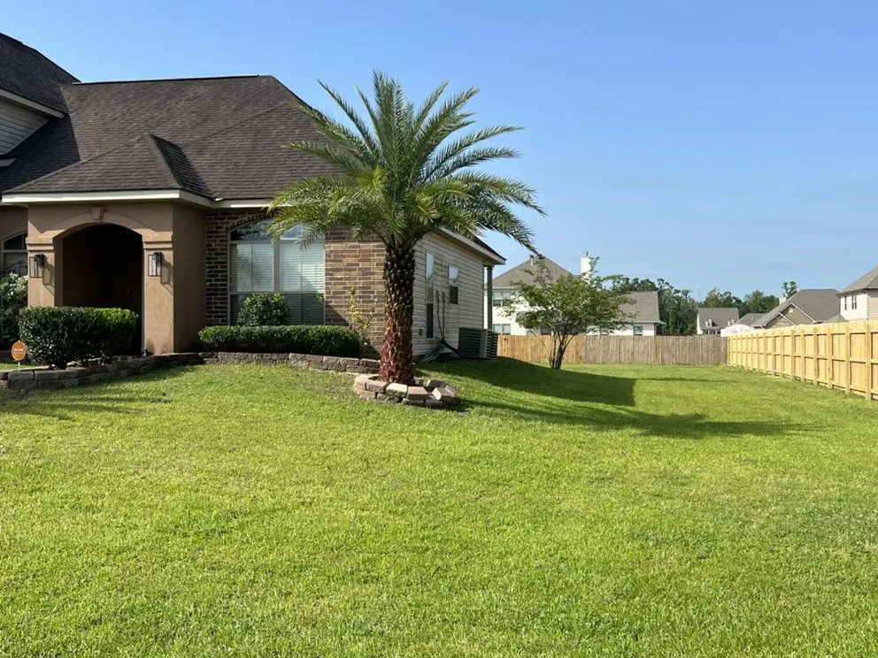 Expert lawn mowing service in Westwego, LA by JJL LANDSCAPING & Tree Services