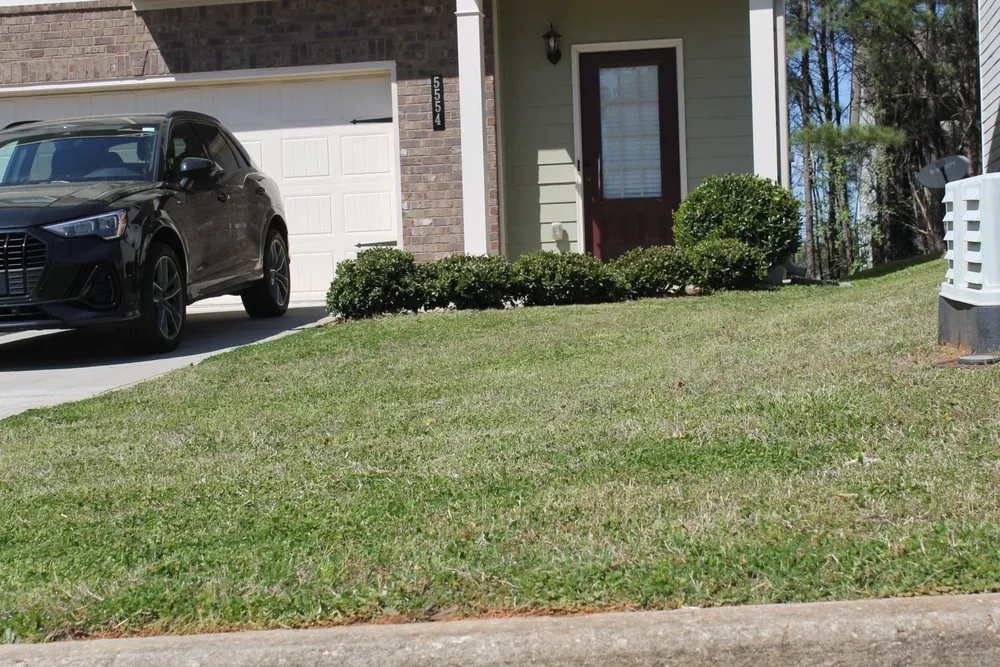 Trusted yard maintenance with custom design across Atlanta, GA - JJs Lawn Care Atl