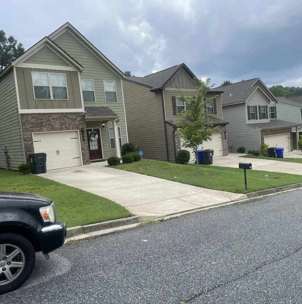 Trusted yard cleanup service in Atlanta, GA by JJs Lawn Care Atl