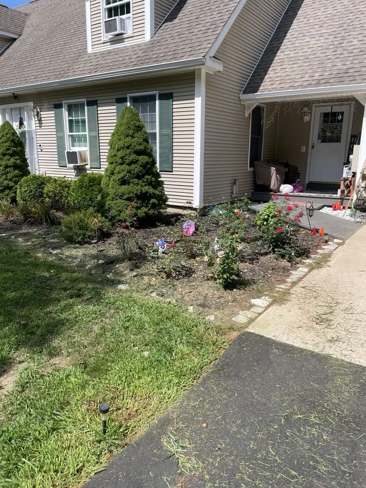 Trusted lawn care service in Waterford, CT - JJs Lawn Care