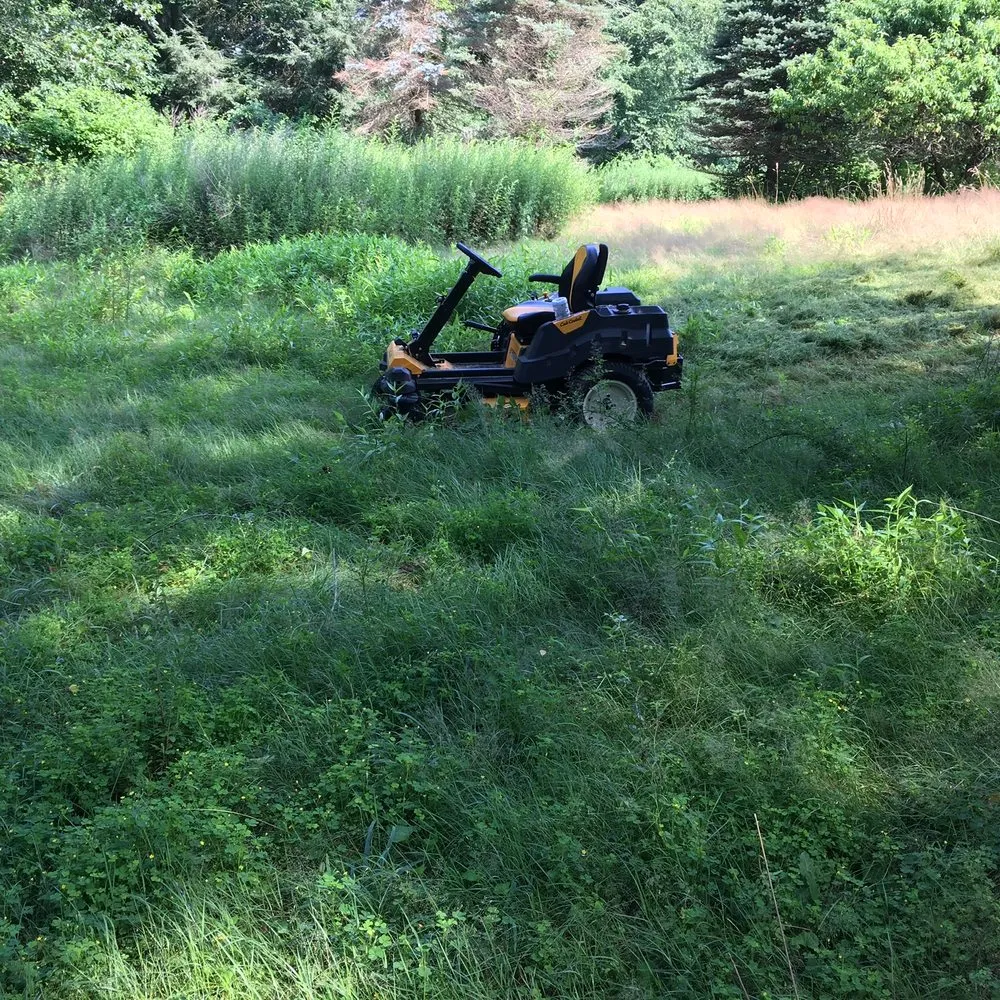 Professional garden landscaping in Waterford, CT - JJs Lawn Care