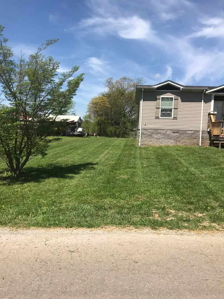 Reliable yard cleanup service with custom design in Somerset, KY by JJ’s Mowing & Weed Eating