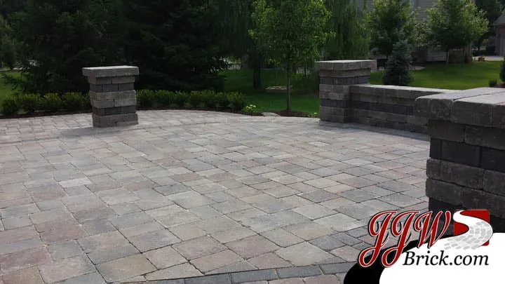 Top-rated landscaping services for beautiful yards in Macomb, MI by JJW Brick
