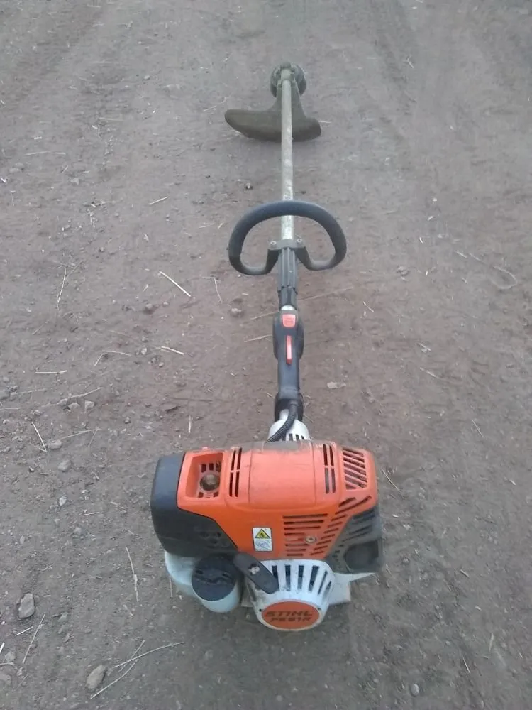 Local lawn care service in Farmington, CA by JK & L Weedeating Services