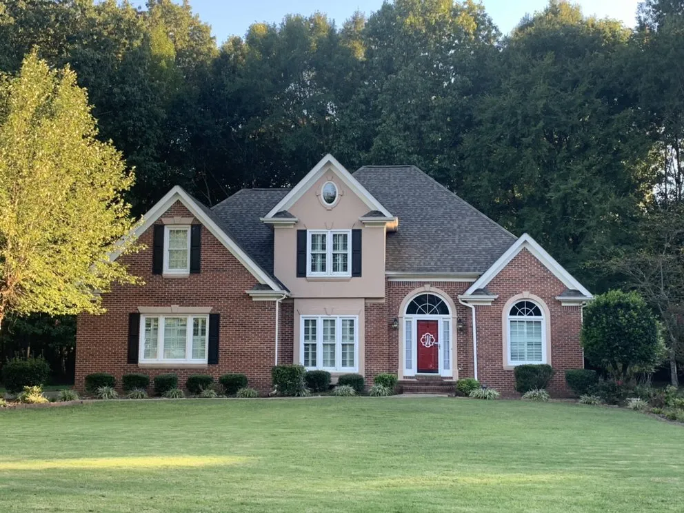 Top-rated lawn care service with custom design in Flintstone, GA by J&K Lawn Service
