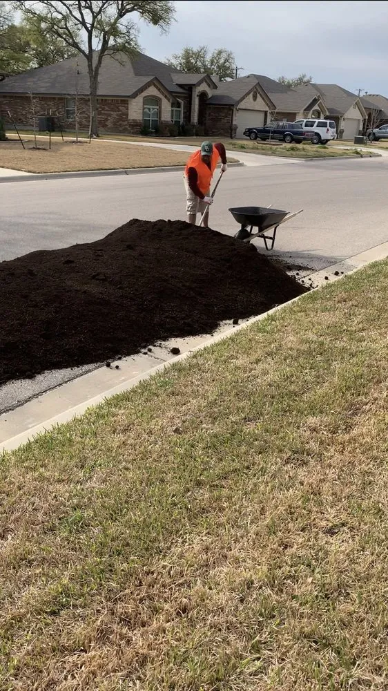 Reliable yard maintenance in Harker Heights, TX by JKJ Elite Lawn Care