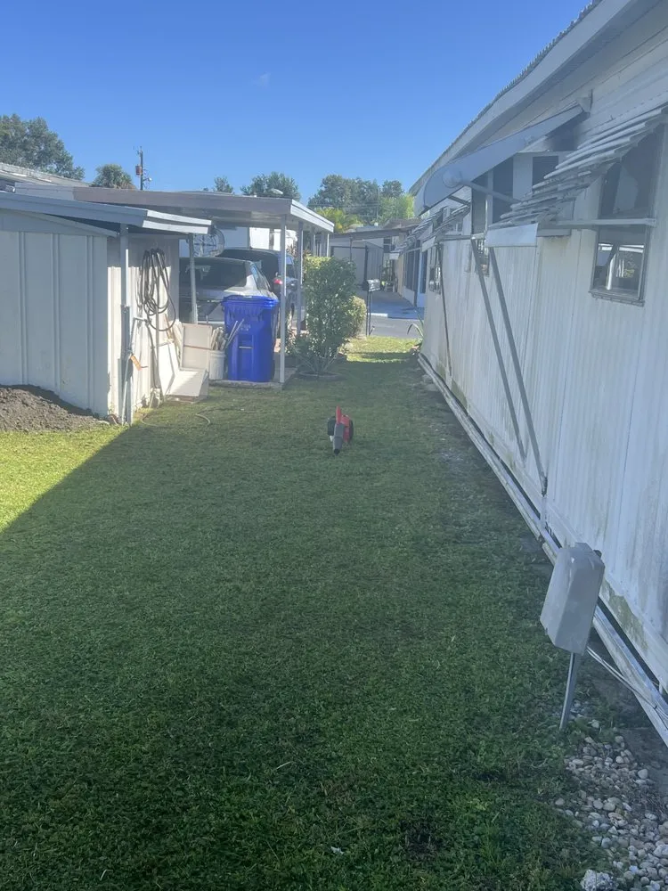 Affordable lawn care service experts serving Lakeland, FL - JKM Lawncare Services