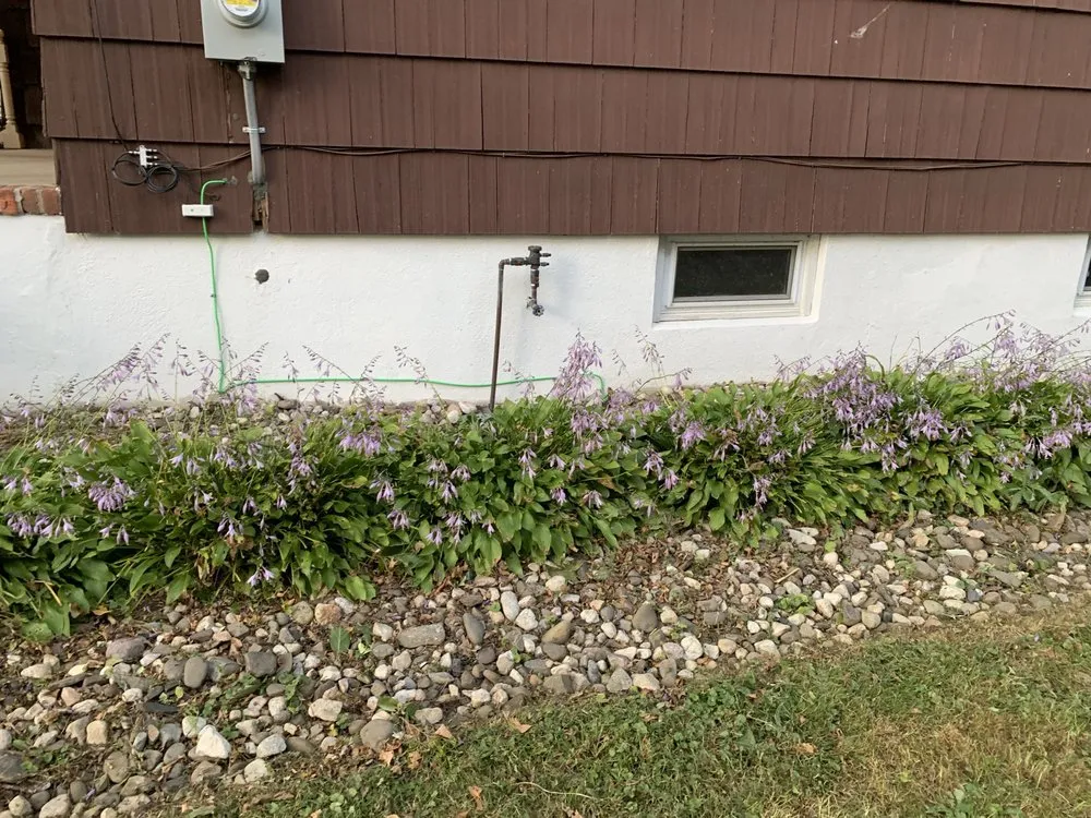 Expert yard cleanup service experts serving Fort Lee, NJ - JKPOH Building Exterior And Landscape