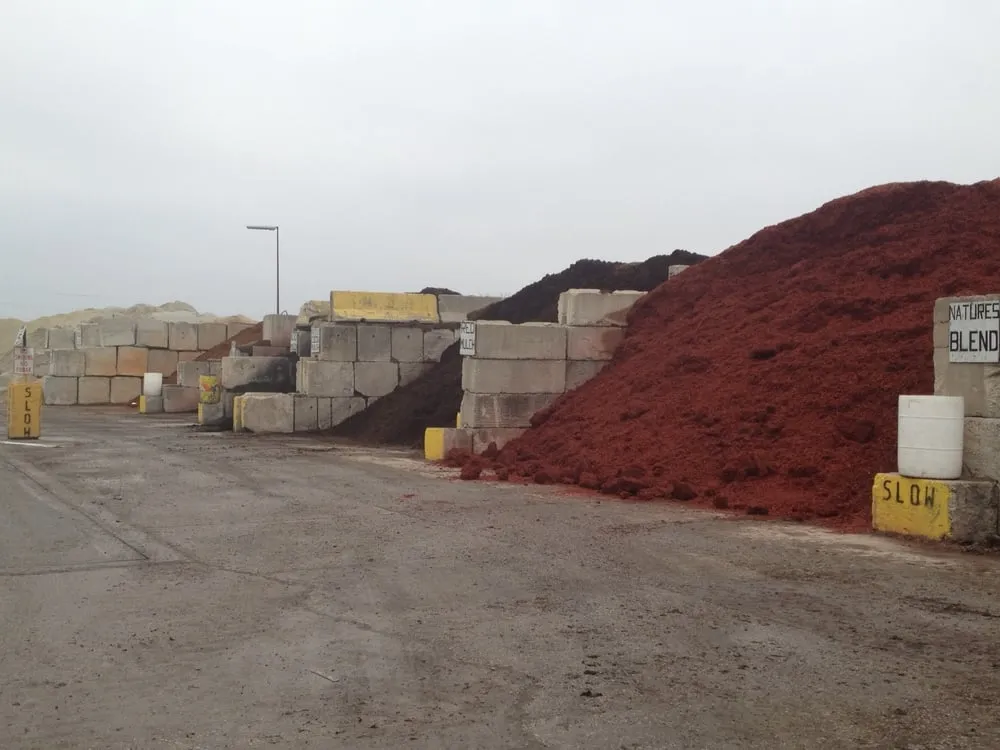 Professional yard maintenance in Melrose Park, IL by JKS Ventures