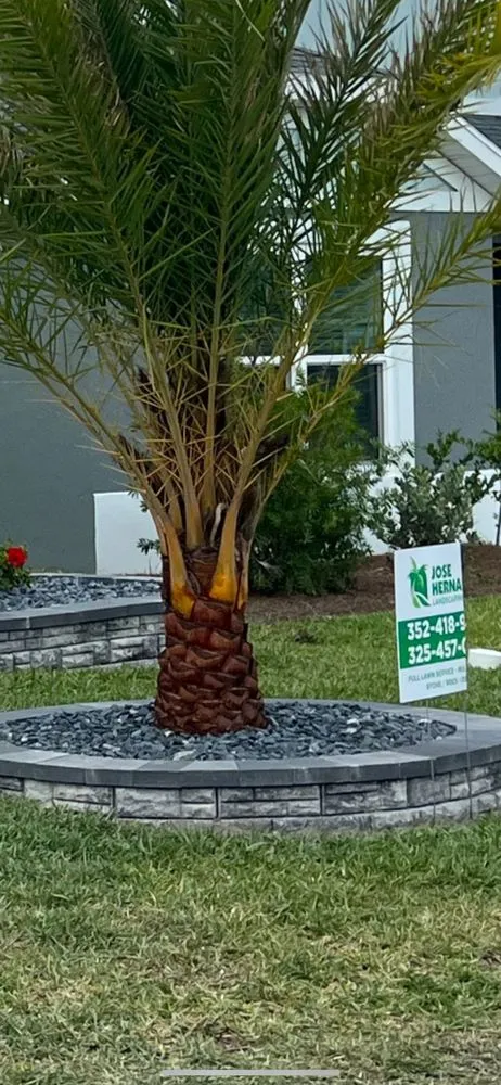Custom outdoor landscaping in Bushnell, FL by JL Hernandez Landscaping