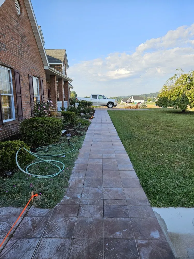 Local residential landscaping for outdoor upgrades in Tazewell, VA by J&L Landscaping