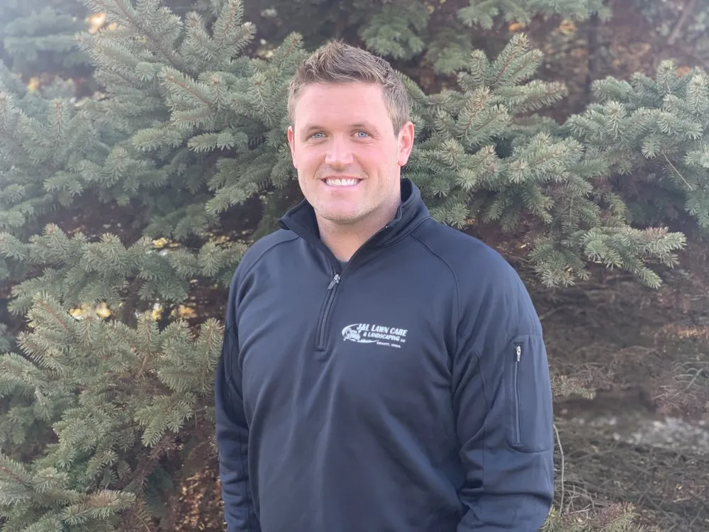 Top-rated lawn care service in DeWitt, IA by J&L Lawn Care & Landscaping