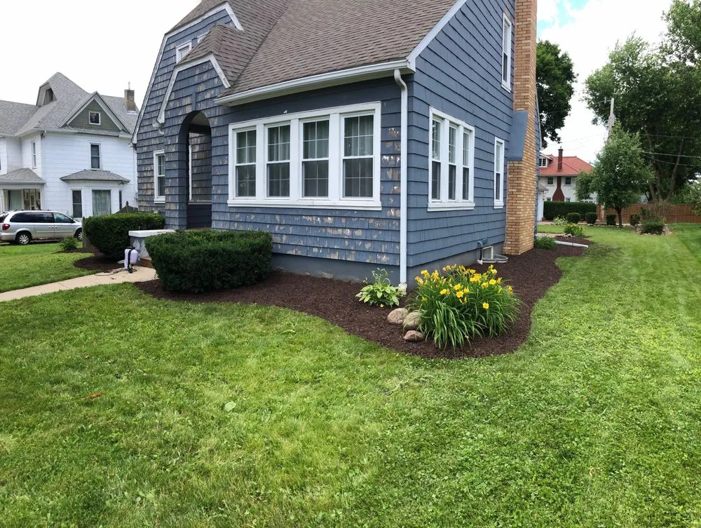 Expert yard maintenance in DeWitt, IA - J&L Lawn Care & Landscaping