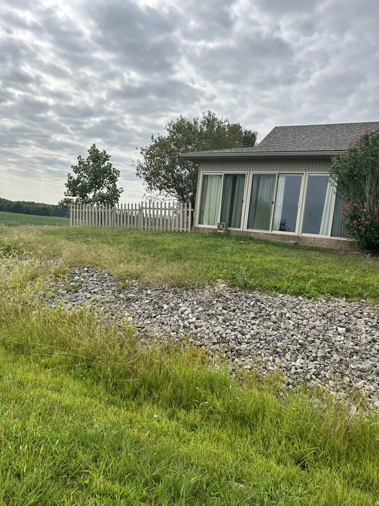 Reliable yard cleanup service experts serving Poseyville, IN - J&L LawnCare