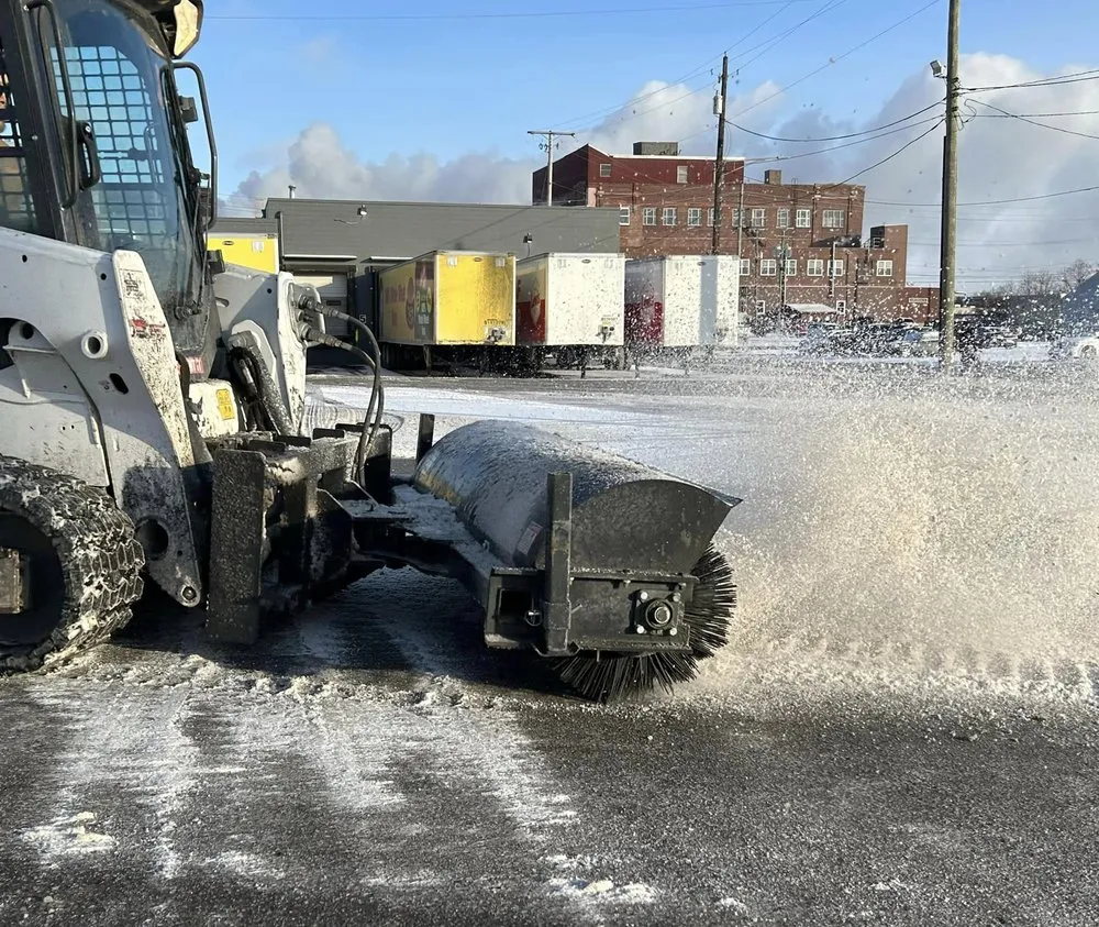 Local lawn mowing service in Fort Wayne, IN by JL Oetting Services