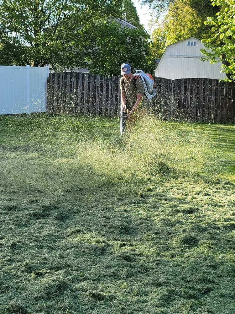 Top-rated yard maintenance in Xenia, OH by J&L Signature LawnCare