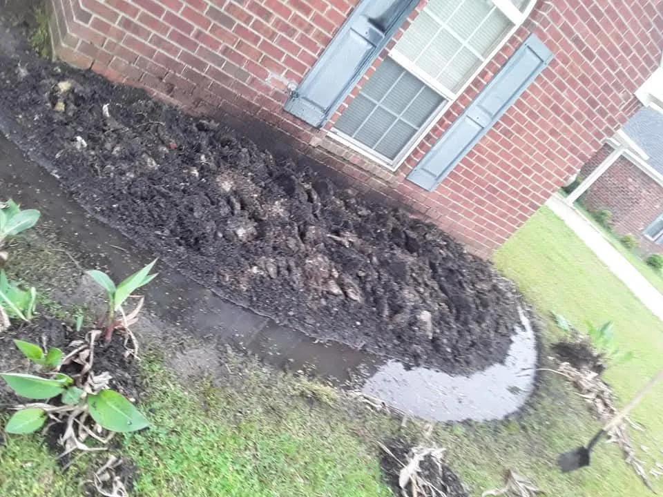 Reliable outdoor landscaping experts serving Monroe, LA - JLC Lawn Care