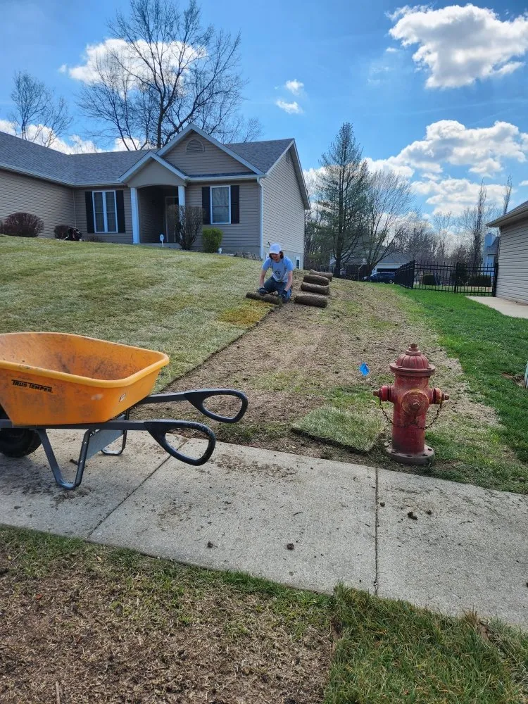 Top-rated outdoor landscaping experts serving Collinsville, IL - JLE Lawn & Landscape