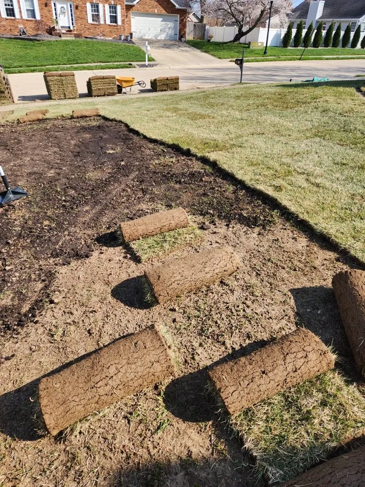 Professional garden landscaping in Collinsville, IL - JLE Lawn & Landscape