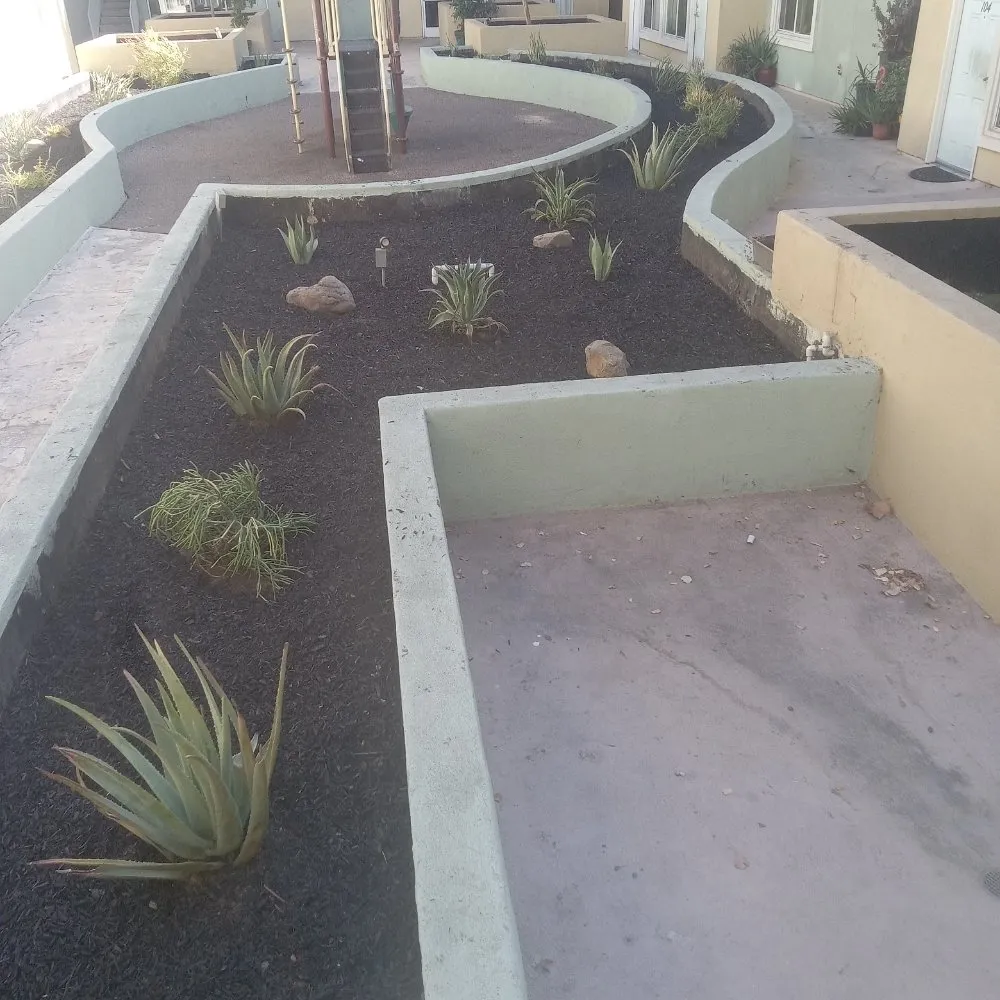 Local yard maintenance in Simi Valley, CA - JLG Landscaping