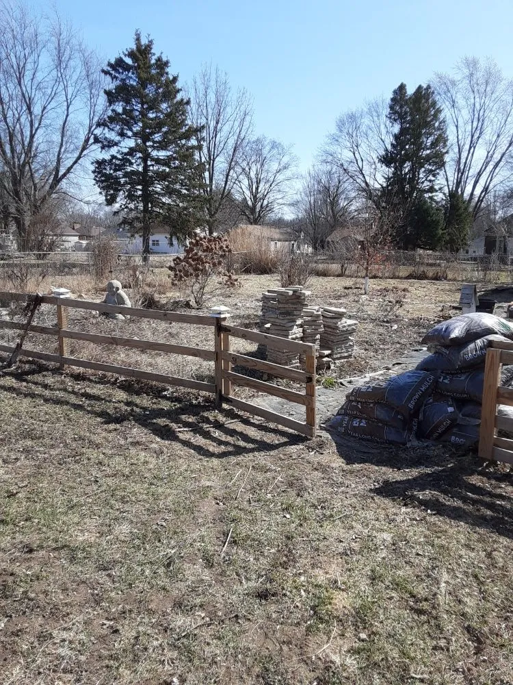 Custom outdoor landscaping in Ottawa, IL by JLH Labor Services