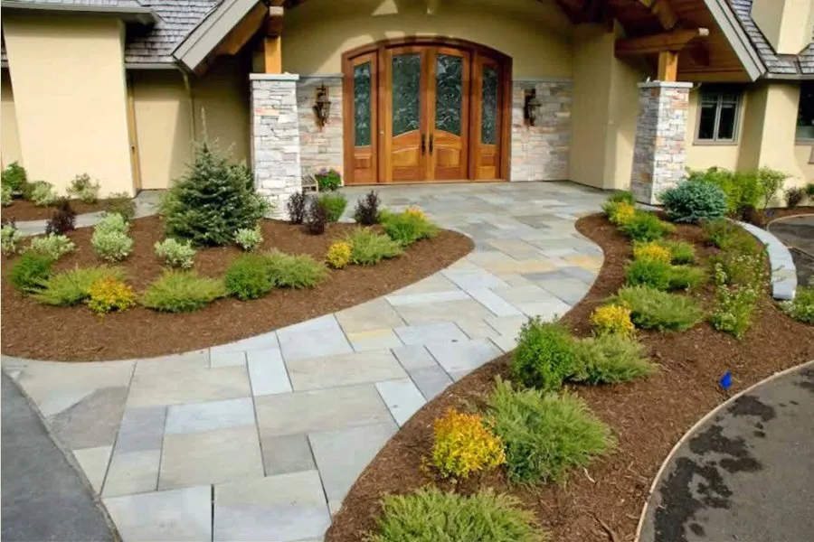 Custom yard cleanup service in Huntington Woods, MI - JLR Brick Pavers & Landscaping
