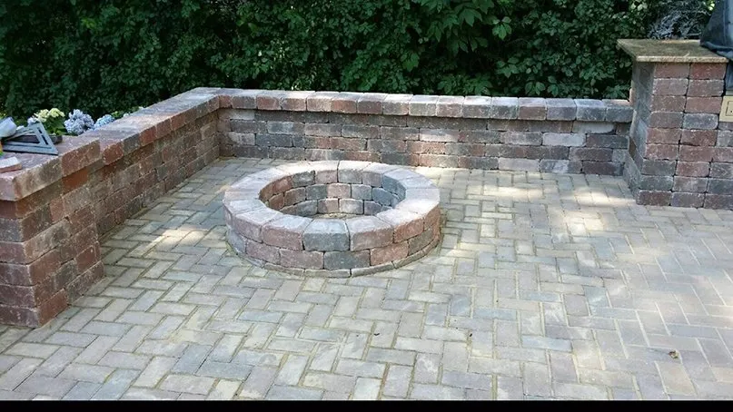 Reliable garden landscaping experts serving Huntington Woods, MI - JLR Brick Pavers & Landscaping