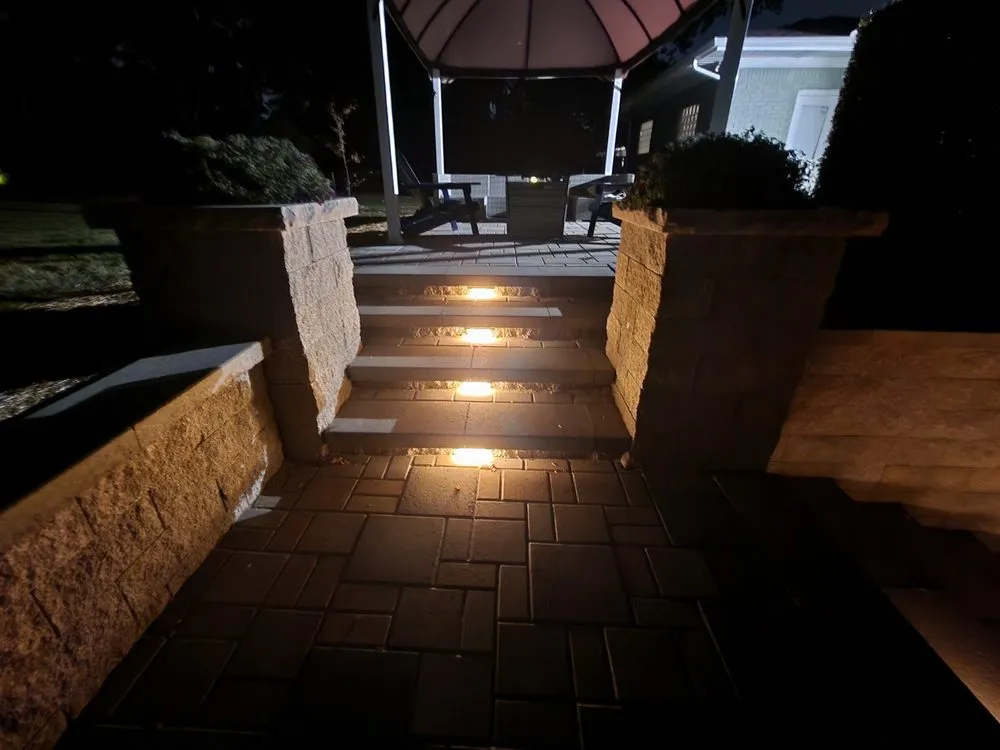 Top-rated yard cleanup service in Huntington Woods, MI by JLR Brick Pavers & Landscaping