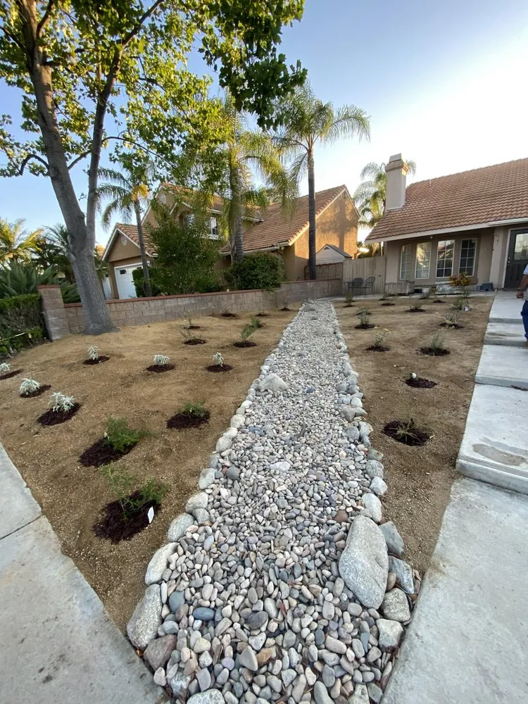 Local yard maintenance in Rialto, CA by Jlr Lawn Service