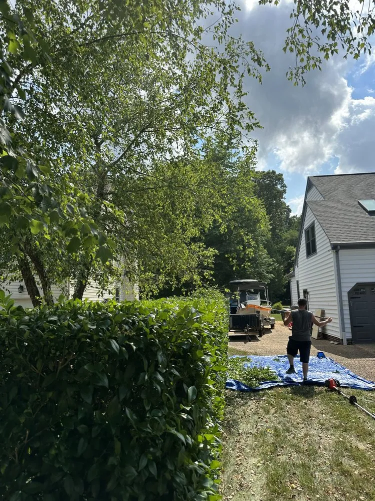 Reliable lawn mowing service experts serving Poquoson, VA - JLS Land