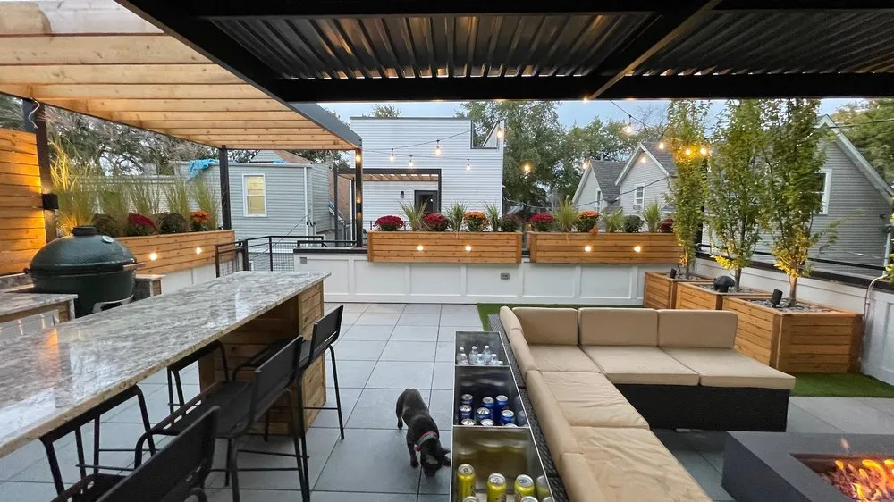 Affordable garden landscaping with custom design in Chicago, IL by JLV Builders