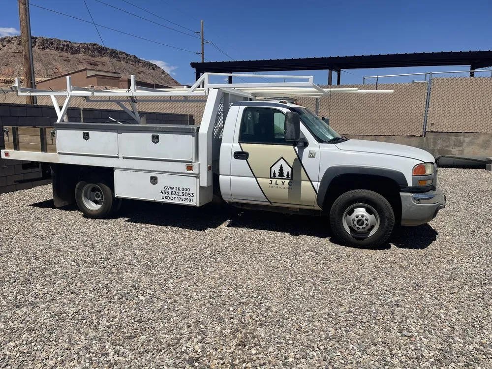 Professional lawn mowing service in Washington, UT - JLYC Landscapes