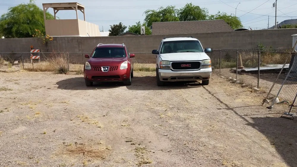 Local yard cleanup service in Tucson, AZ by JM & M Handyman Services And landscaping