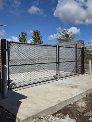 JM Construction & Fences Logo